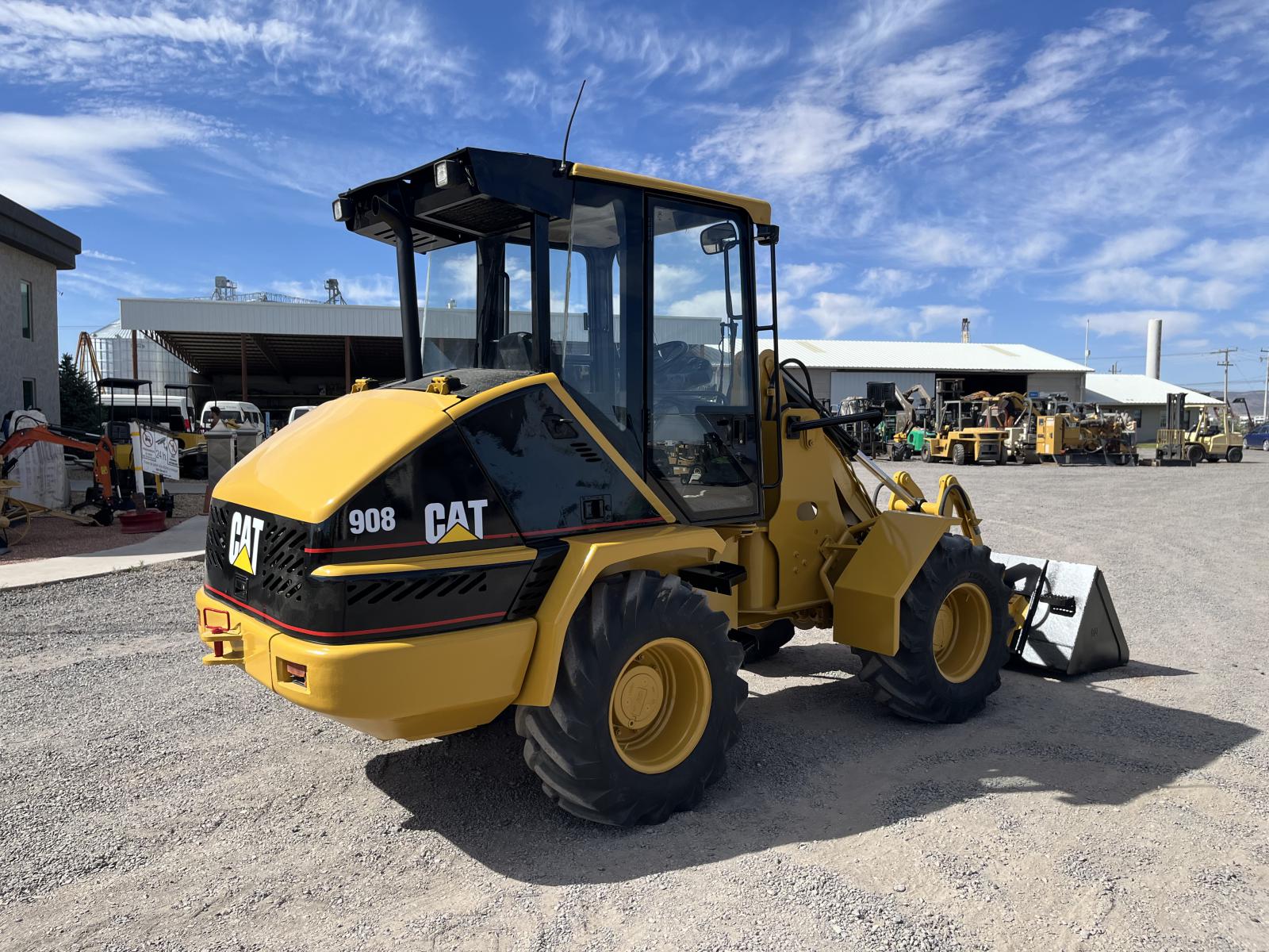 ./imagenes/INVOICE/2019/15623/CARGADOR FRONTAL CATERPILLAR 908 (21).JPG